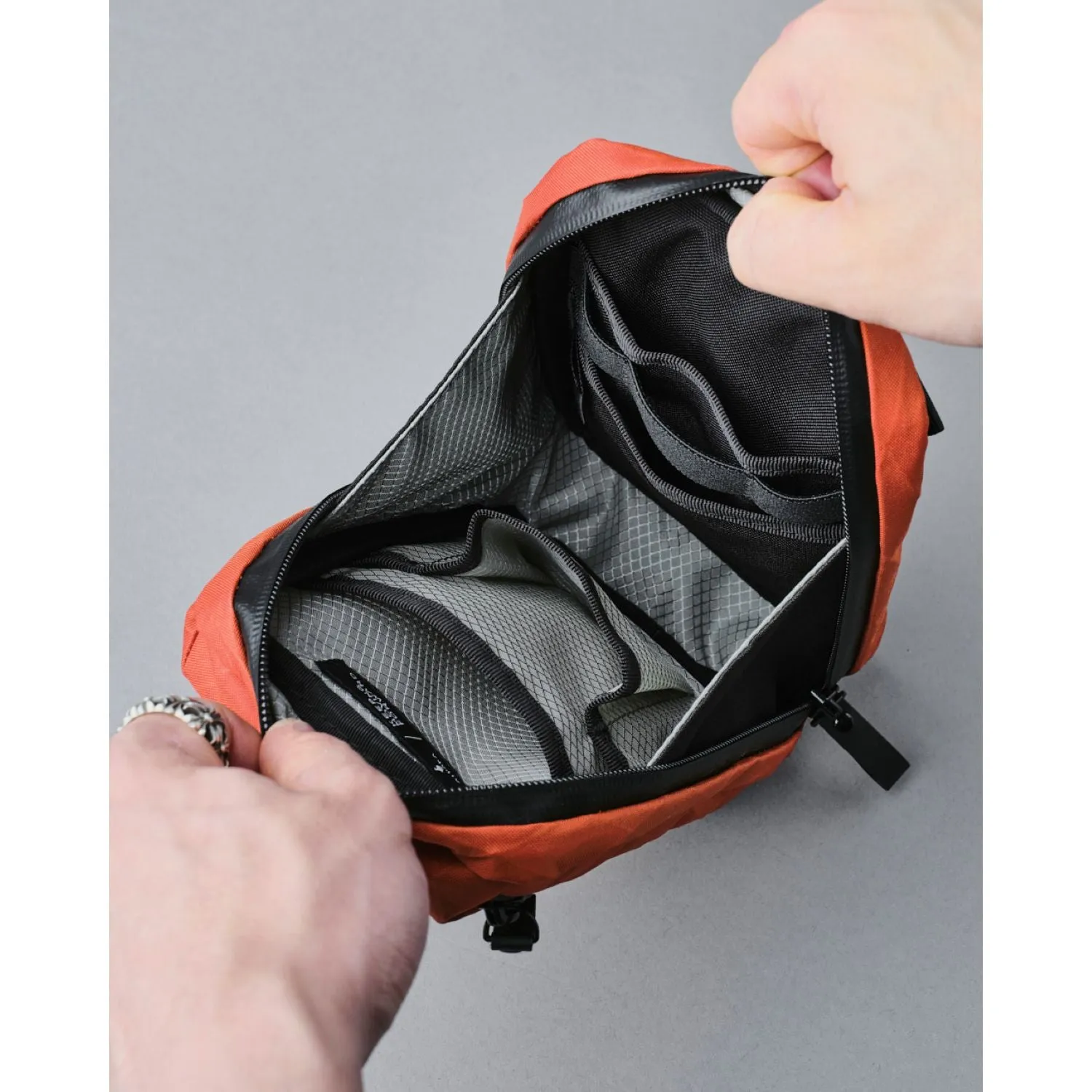 ALPAKA Metro Sling X-Pac