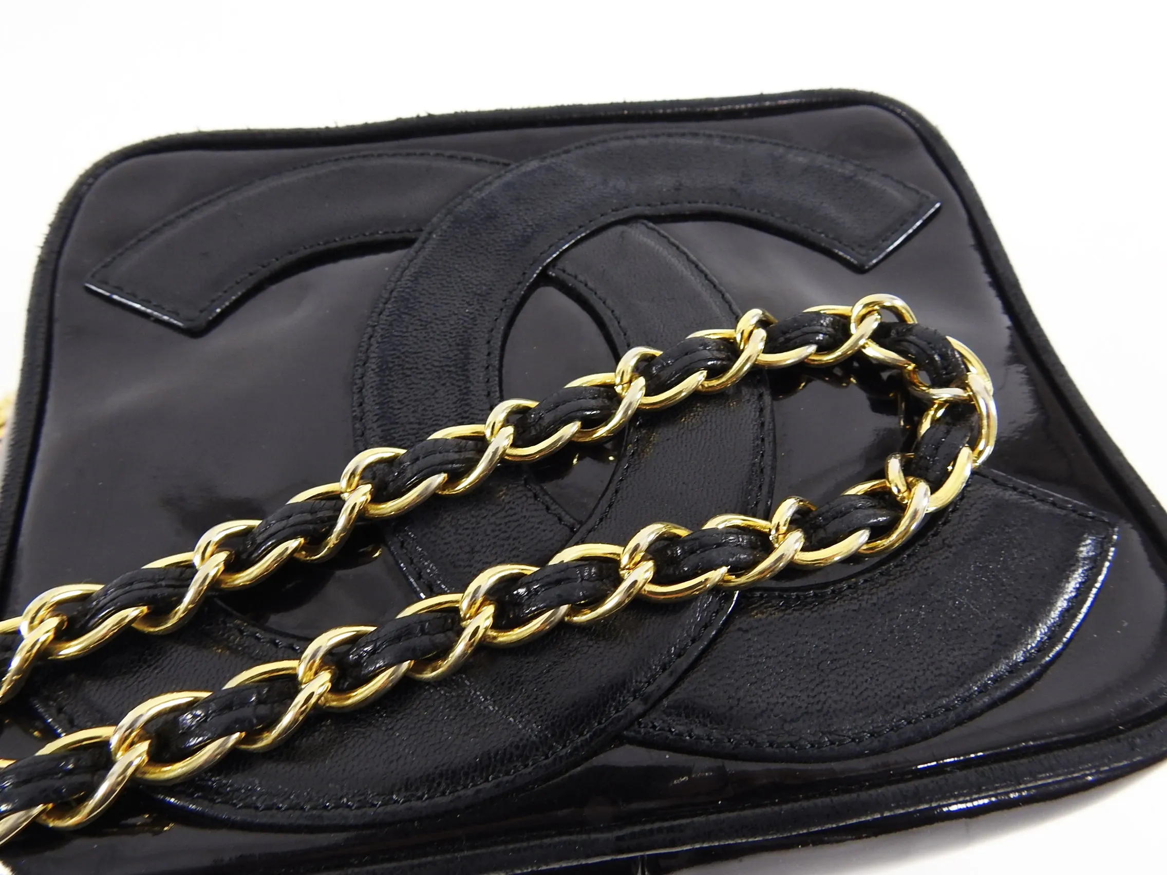 Chanel Vintage 1986 Mini Black Patent CC Logo Camera Bag