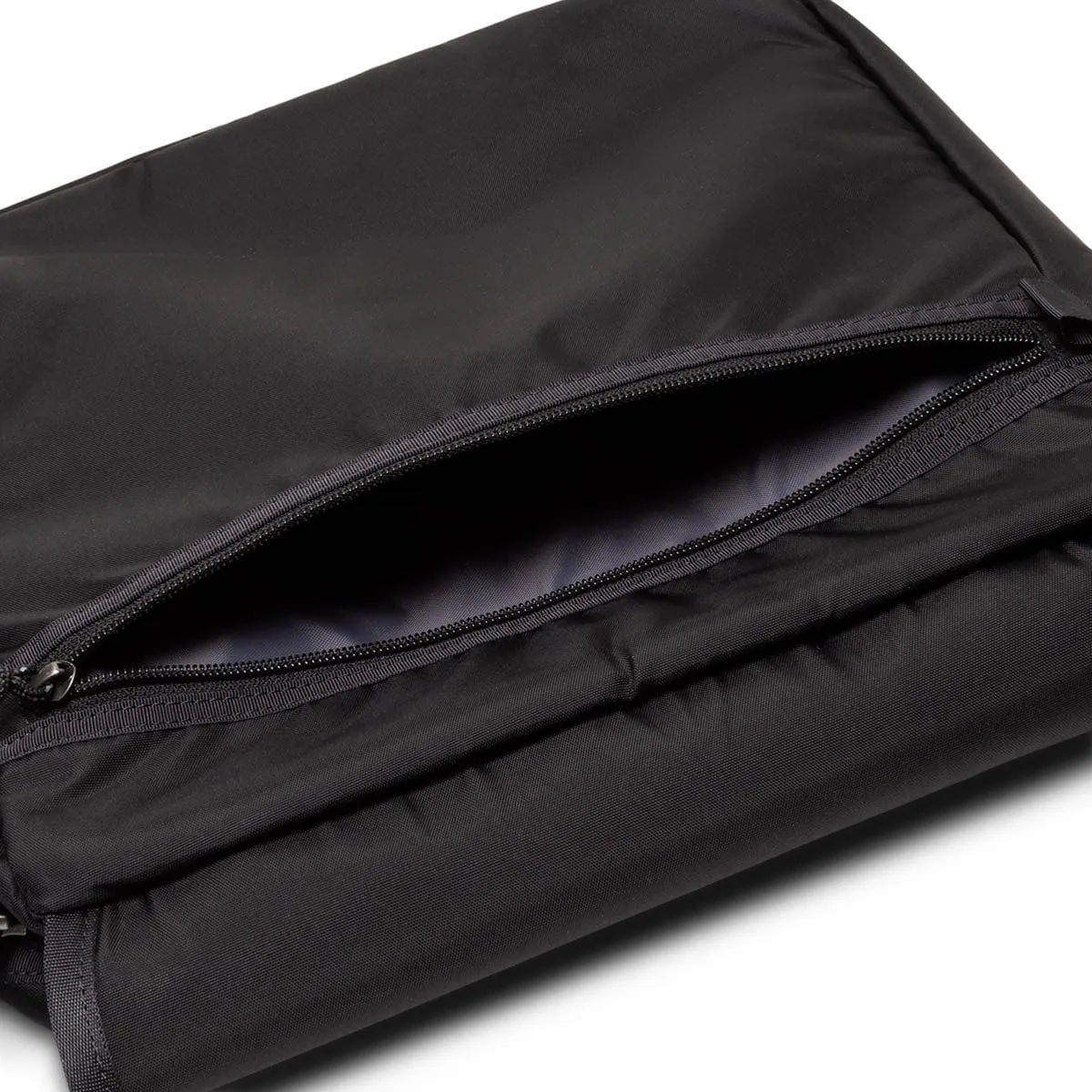 LEICHT MESSENGER BAG