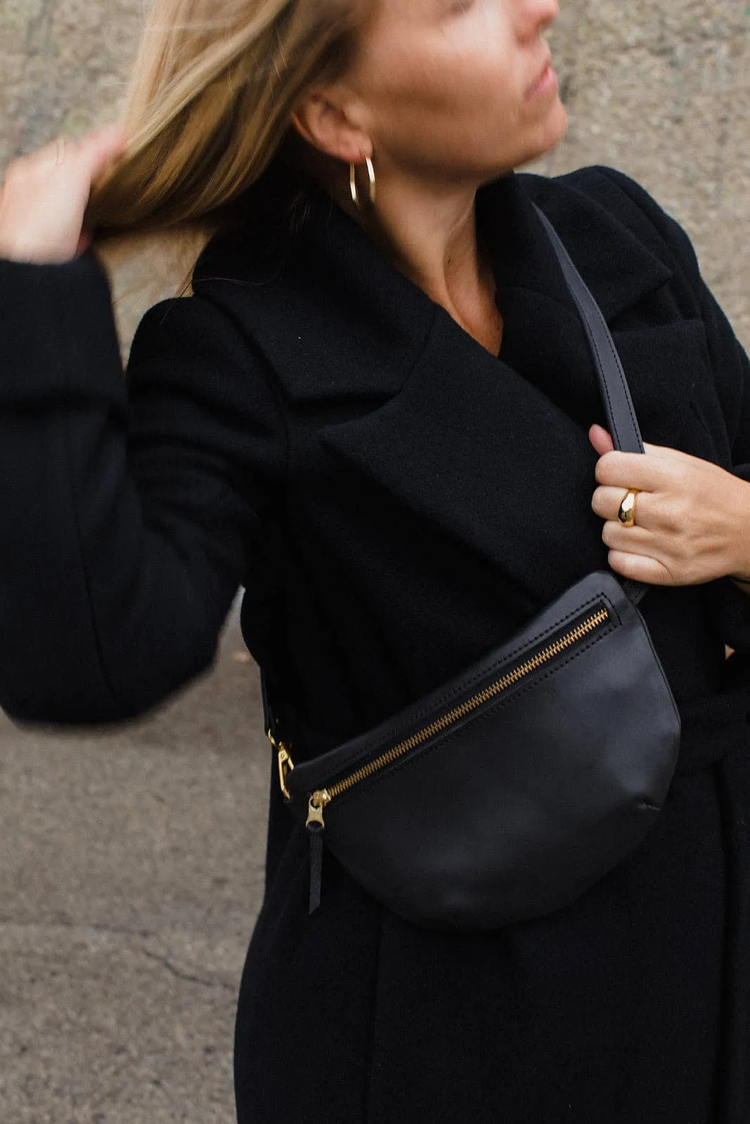 Sling Bag in Black