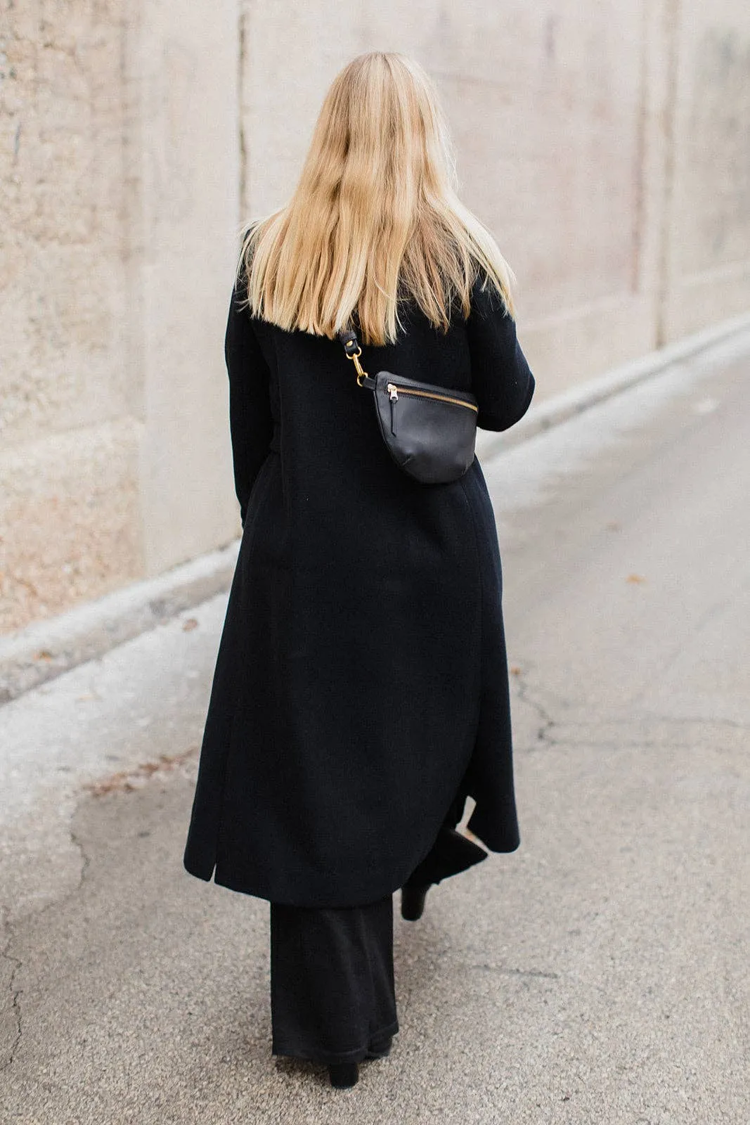 Sling Bag in Black