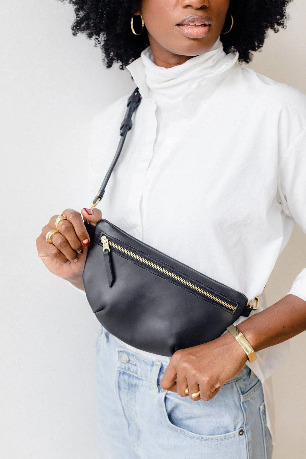 Sling Bag in Black